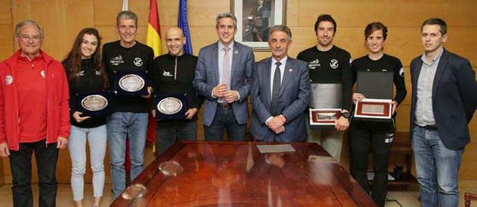 El Gobierno regional felicita a los recientes campen y subcampeona del mundo de raquetas de nieve