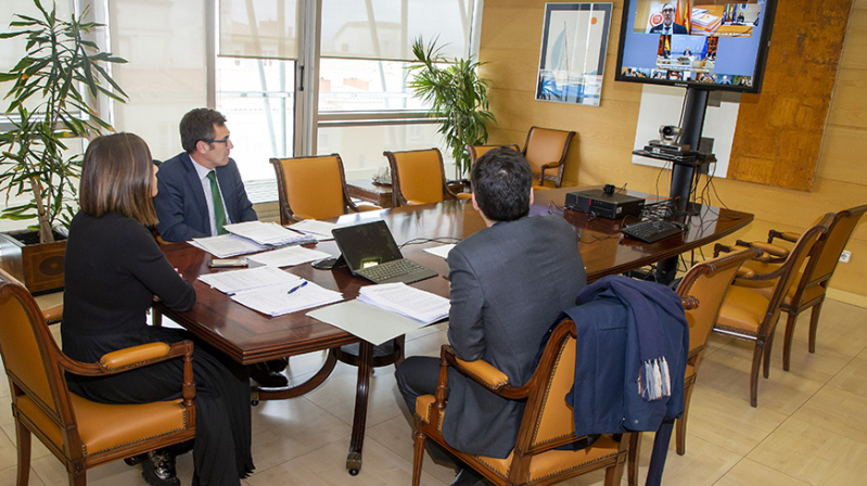 El Gobierno regional habilita 5.400 puestos de teletrabajo entre los empleados pblicos y generaliza las reuniones telemticas 