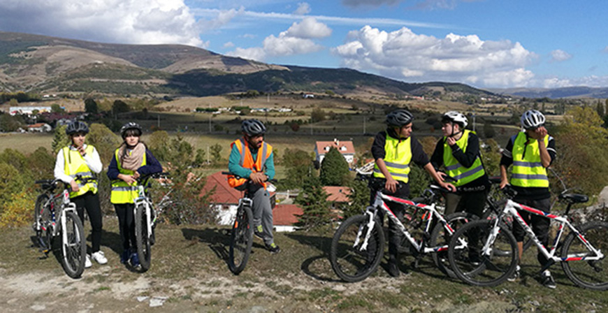 El Gobierno reparte 45.000 euros entre 18 centros educativos, entre ellos el IES Montesclaros, para proyectos que fomenten el uso de la bicicleta