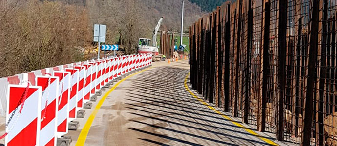El Gobierno regional restablece el trfico entre Caburniga y Cabezn con la apertura de un carril provisional a diferentes horas