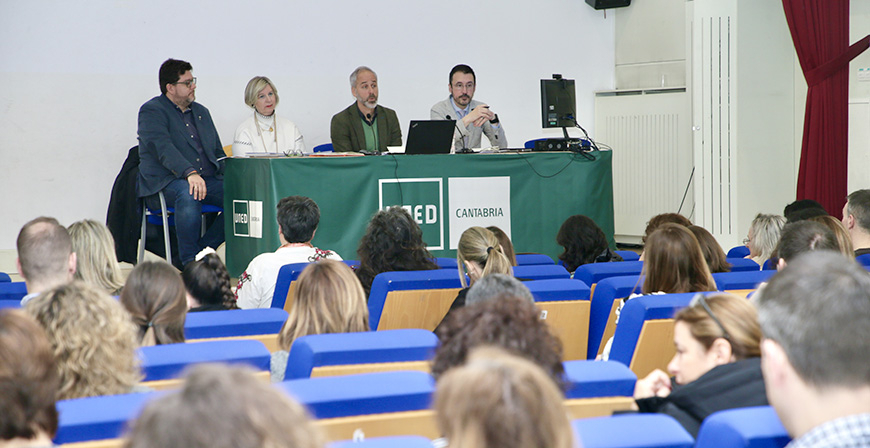 El Gobierno se rene con los directores de Primaria y Secundaria para abordar el calendario escolar y las principales necesidades de los centros educativos