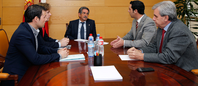 El Gobierno se rene con la nueva ejecutiva de la Federacin de Municipios