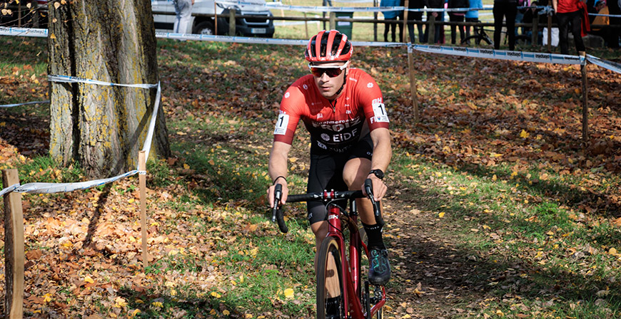 Gonzalo Inguanzo y Alicia Gonzlez conquistan el Ciclocrs de Reinosa