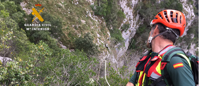 El GREIM rescata a dos montaeros de 20 y 21 aos en el Desfiladero de la Hermida
