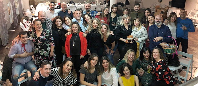 El grupo de Danzas San Sebastin celebr su comida de Navidad