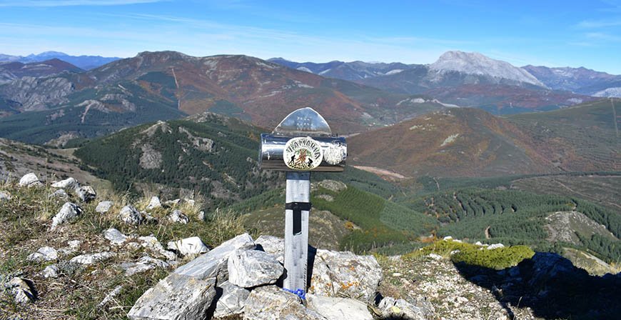 El Grupo de Montaa Pico Cordel realiz una ruta entre el Santuario de la Virgen del Brezo y Velilla del Ro Carrin