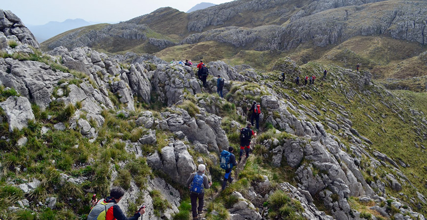 El grupo Pico Cordel sigue las huellas de los maquis en Miera