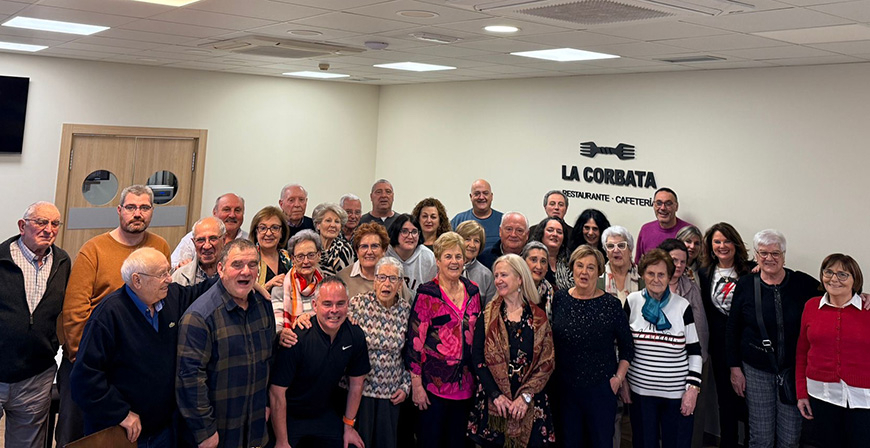El grupo de rehabilitaci�n de las piscinas climatizadas despide el a�o con una comida de hermandad