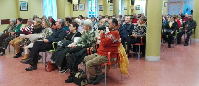 El grupo de teatro del Centro de Mayores Caado de Santander actu en Reinosa