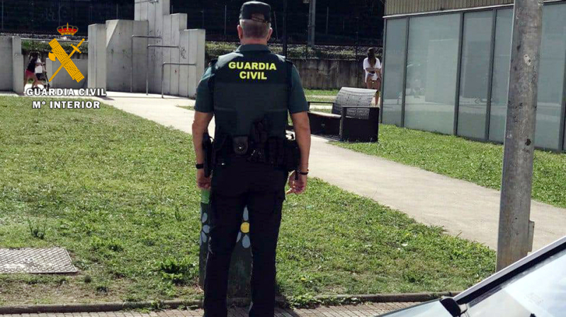 La Guardia Civil aborta una pelea callejera entre menores