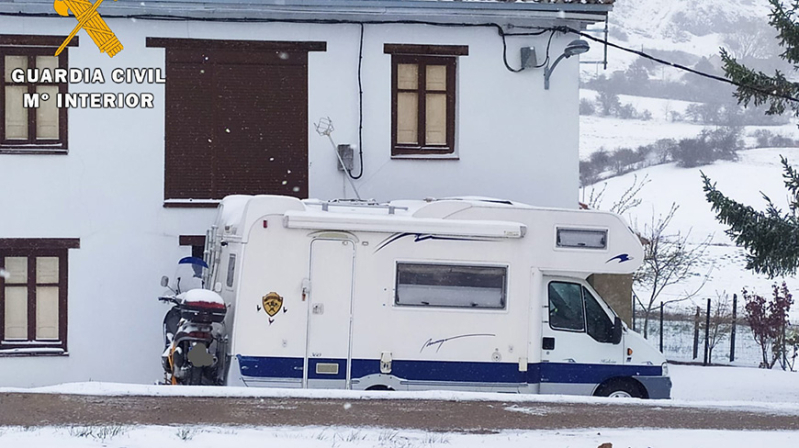 La Guardia Civil auxilia a un hombre inconsciente en el interior de una caravana estacionada en Vallejo de Orb