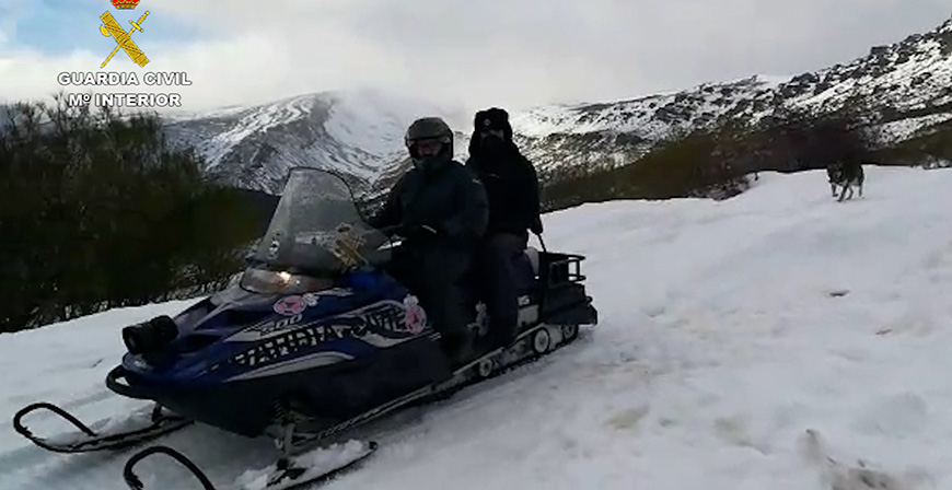 La Guardia Civil auxilia a un hombre que realizaba una ruta de nieve en Braosera