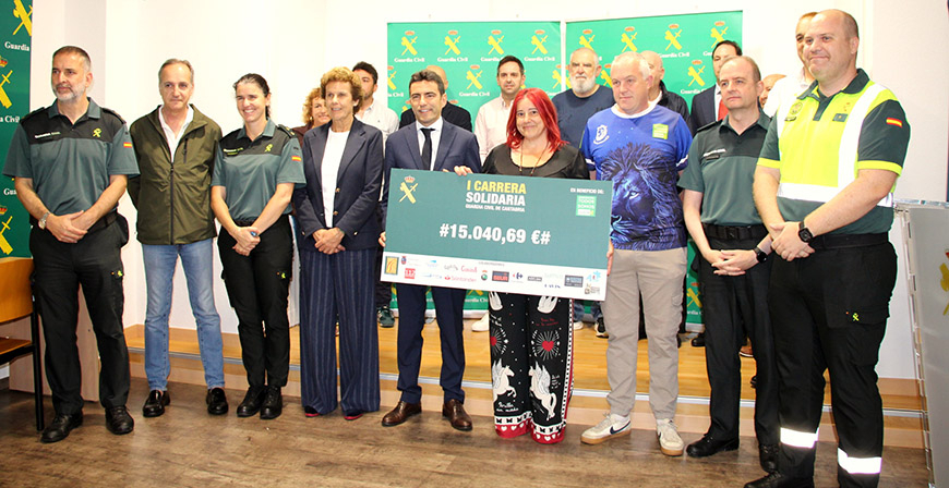 La Guardia Civil de Cantabria recaud� m�s de 15.000 euros en su I Carrera Solidaria para la investigaci�n del c�ncer infantil