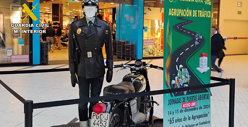 La Guardia Civil celebra el 65 aniversario de la Agrupacin de Trfico con una exposicin en Santander