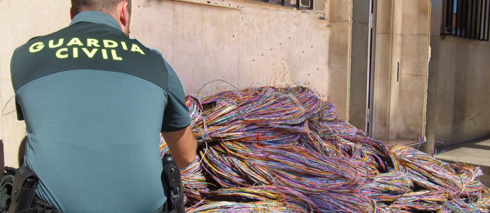La Guardia Civil desarticula una banda organizada dedicada al robo de cable de cobre del tendido telefnico