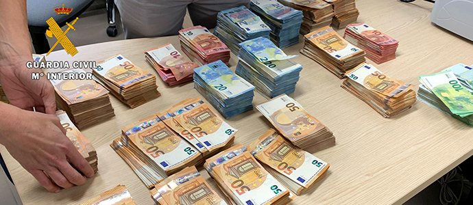 La Guardia Civil desarticula un grupo criminal dedicado al trfico de drogas en Cantabria y Bizkaia 