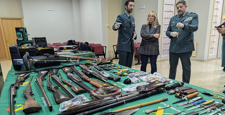 La Guardia Civil desarticula un grupo criminal responsable de ms de 30 robos en Cantabria y confisca un arsenal de casi 50 armas