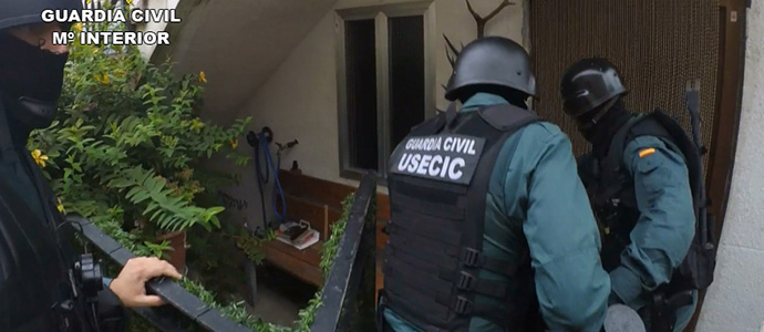 La Guardia Civil desmantela un punto de distribucin de speed en Arenas de Igua e interviene 850 gramos