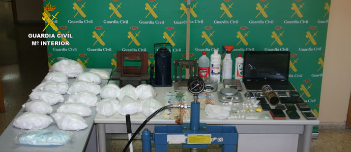La Guardia Civil desmantela una trama dedicada al trfico de drogas en Cantabria 