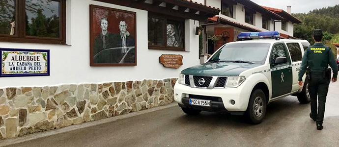 La Guardia Civil detiene a dos hombres por hurtos a peregrinos mientras dorman en un albergue 