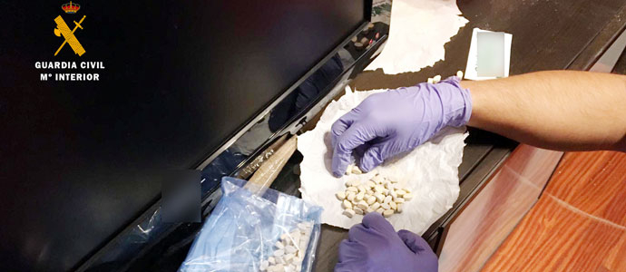 La Guardia Civil detiene a dos personas por supuesto trfico de xtasis y cultivo de marihuana