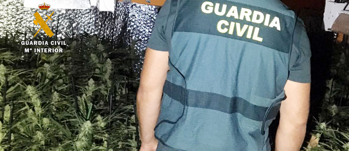 La Guardia Civil detiene a dos personas por supuesto trfico de xtasis y cultivo de marihuana