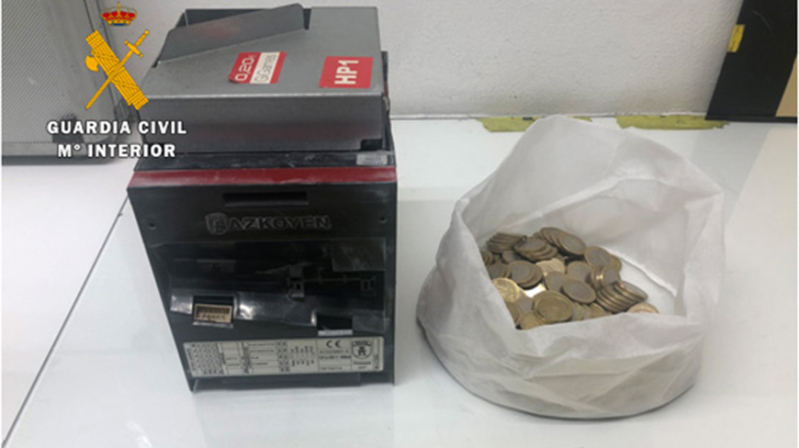 La Guardia Civil detiene a un menor e investiga a otro por ocho robos en Maliao y Muriedas