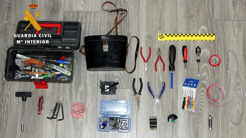 La Guardia Civil detiene a un nuevo grupo dedicado al robo en viviendas en Cantabria