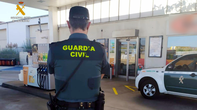 La Guardia Civil detiene a los presuntos autores de tres robos con intimidacin