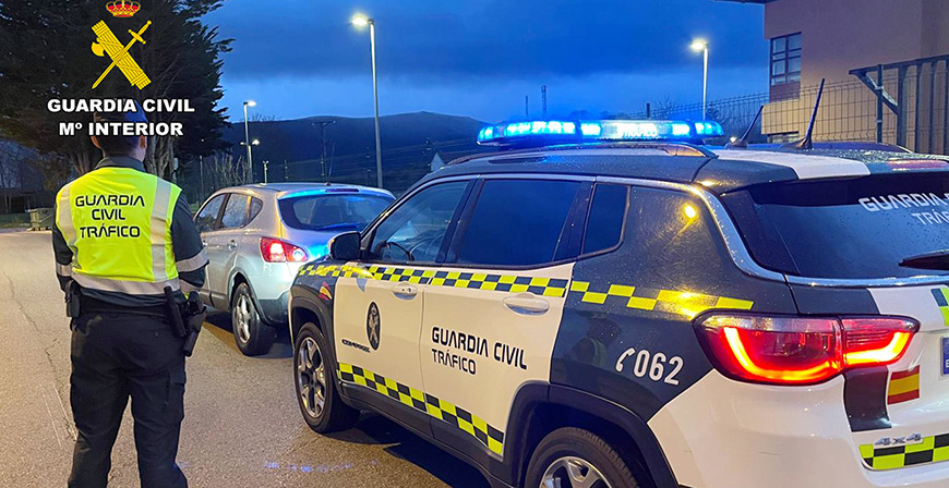 La Guardia Civil detiene en Reinosa a un conductor que intentaba huir con un vehculo sustrado en Santander