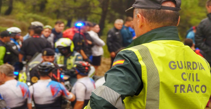 La Guardia Civil establece un dispositivo de seguridad para el paso de la Vuelta por Cantabria