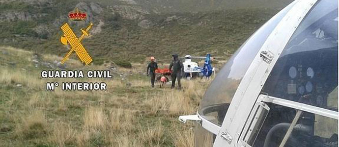 La Guardia Civil evacua a una mujer herida en el pico Espigete
