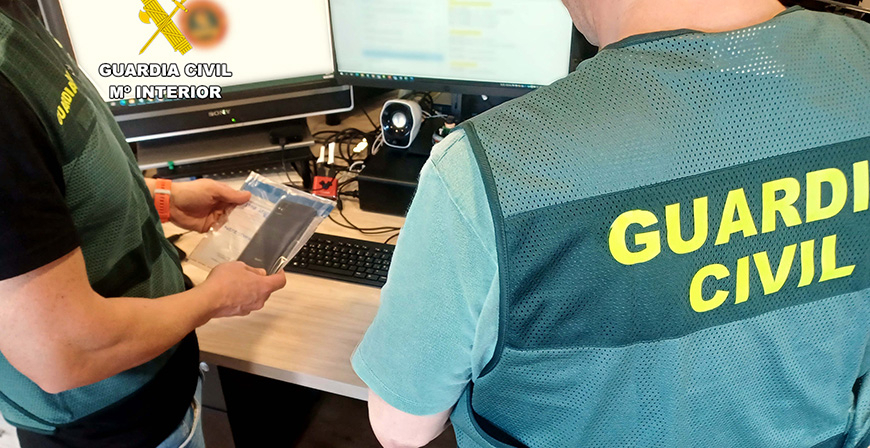 La Guardia Civil evita el cobro de una extorsin de casi 4.000 euros y detiene a los presuntos autores