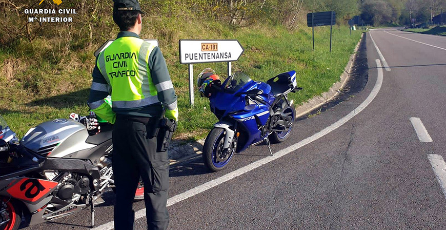 La Guardia Civil formul ms de 100 denuncias en las ltimas campaas de control de motocicletas y transporte escolar de mayo