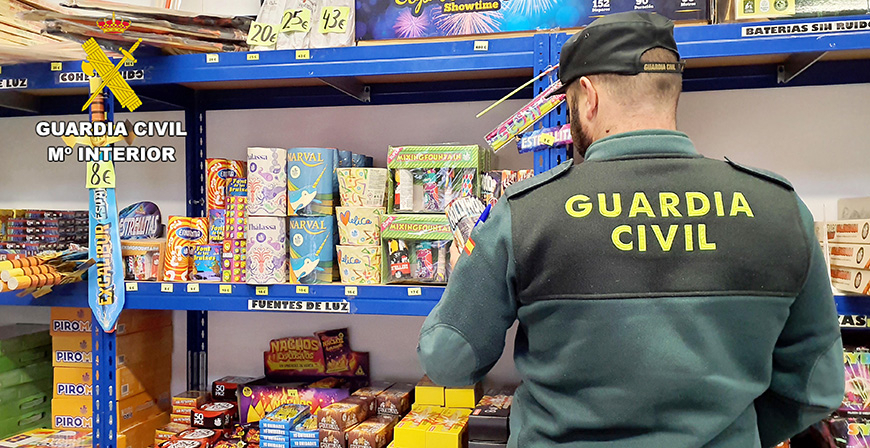 La Guardia Civil intensifica las inspecciones de pirotecnia para garantizar su uso responsable