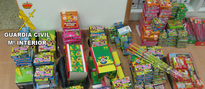 La Guardia Civil interviene ms de 32.600 unidades de artificios pirotcnicos en Cantabria