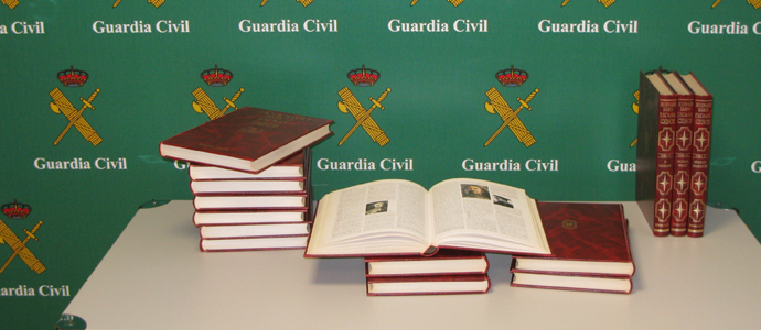 La Guardia Civil de Palencia investiga a una persona por estafar 45.000 euros en la venta de libros a domicilio