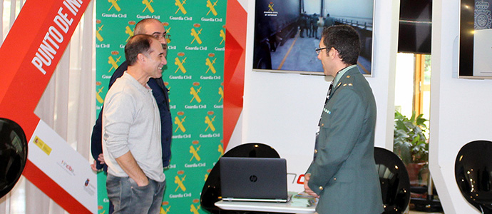 La Guardia Civil participa en el Cybercamp que se celebra en Santander