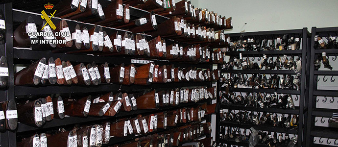 La Guardia Civil realizar una subasta de armas en Santander