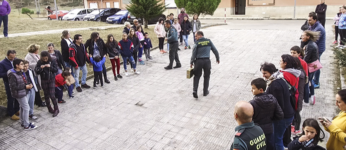 La Guardia Civil de Reinosa muestra a los vecinos su equipo e instalaciones