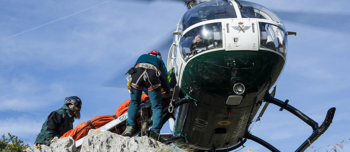 La Guardia Civil rescata a una mujer herida en la Montaa Palentina