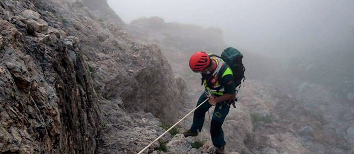 La Guardia Civil rescat ayer, bajo una intensa niebla, a un montaero enriscado en la Canal del Vidrio