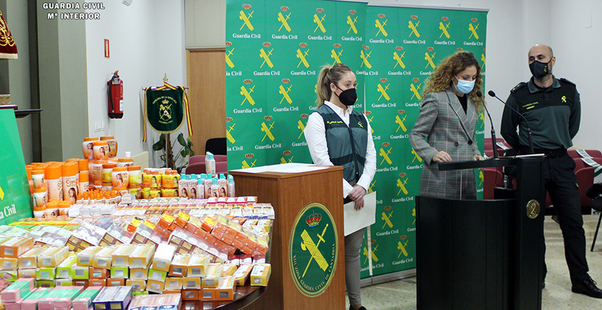 La Guardia Civil retira del mercado cerca de 900 productos considerados medicamentos ilegales en Cantabria y Pas Vasco 