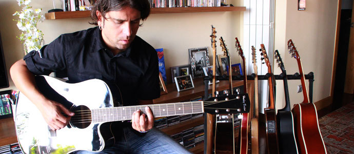 Guitarra solidaria