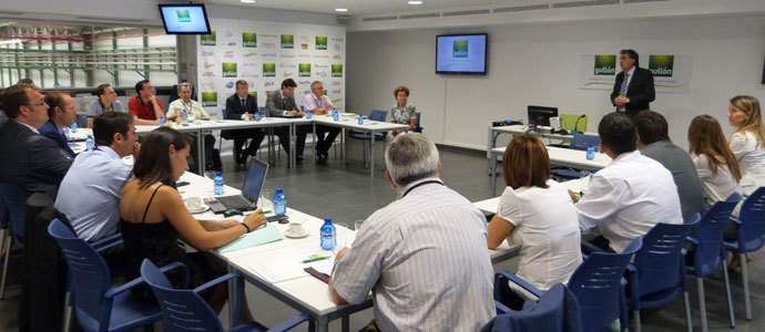Gulln recibe una delegacin de la Fundacin para la Excelencia Empresarial de Castilla y Len