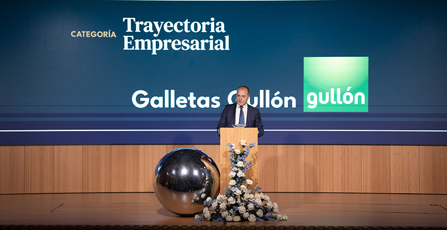 Gull�n recibe el Premio Aster a la Trayectoria Empresarial de ESIC University