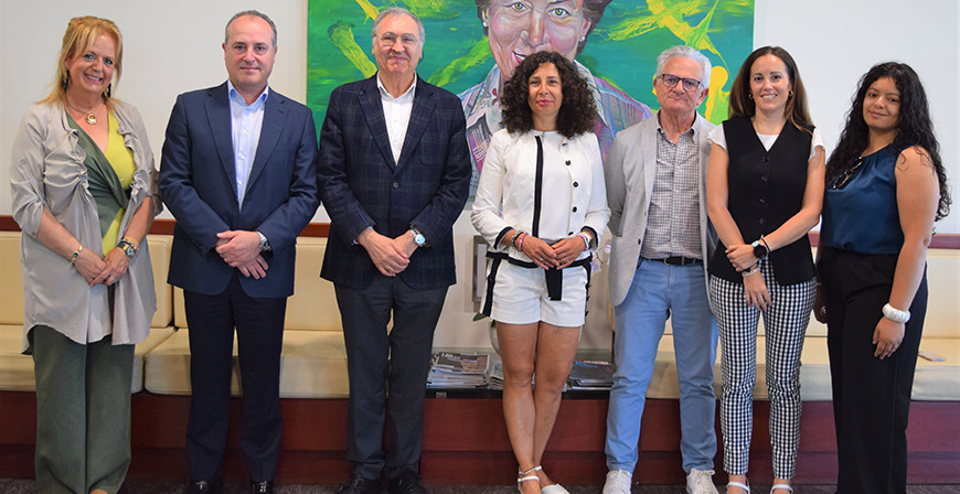 Gull�n renueva su colaboraci�n con la Hermandad de Donantes de Sangre de Palencia 