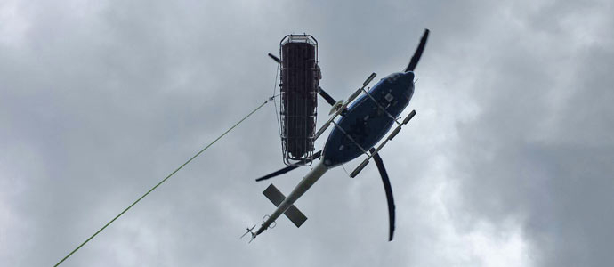 Un helicptero al servicio de Cantabria