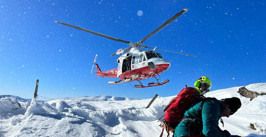 El helicptero del Gobierno de Cantabria rescat en 2022 al doble de personas que el ao anterior