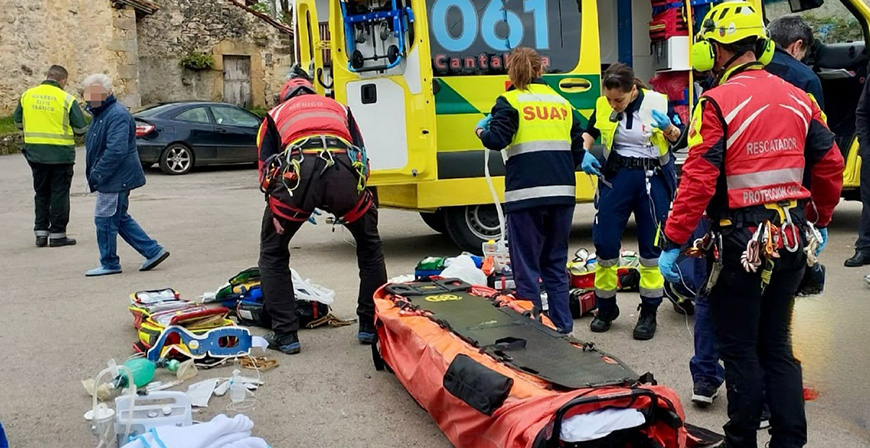 Herido grave un menor de 16 aos en una colisin entre su moto y un autobs escolar 